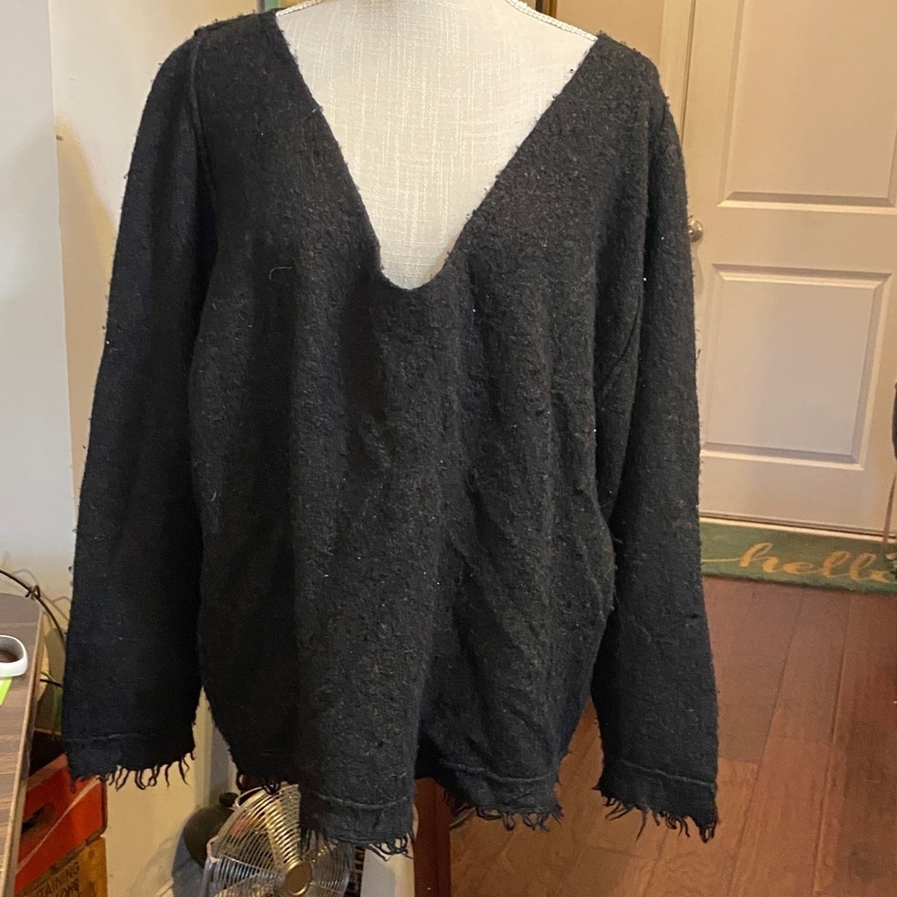 Free People Women's Black V-Neck Sweater runs large wool